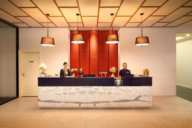 Helios Hotel & Convention Watampone Екстериор снимка